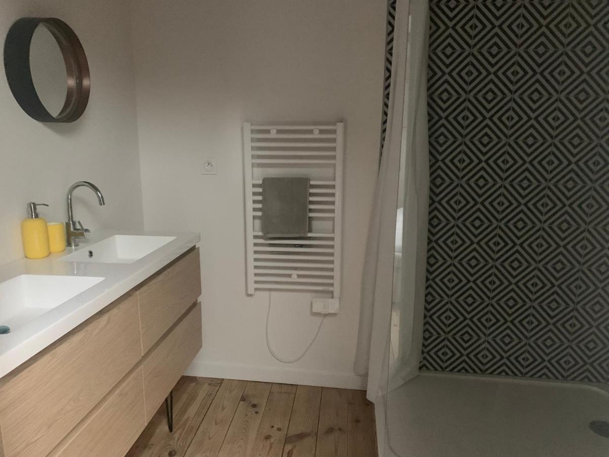 Maison Papillon Gite De Ressourcement Lusignan-Petit Bagian luar foto